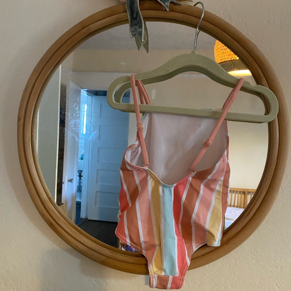 roxy swimsuit - Picture 3 of 4